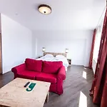 Joops City Centre Hotel